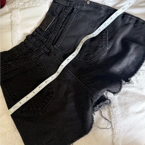 Vintage Lee Black Jean Shorts with Frayed Hem - Picture 6 of 6